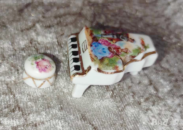 порцеланово пиано със табуретка Limoges, снимка 4 - Антикварни и старинни предмети - 44641226