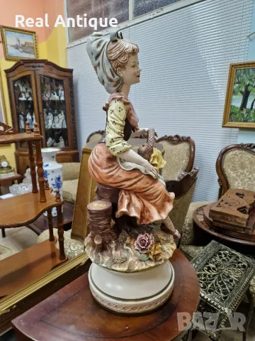 Превъзходна антикварна италианска порцеланова фигура статуетка Capodimonte , снимка 6 - Антикварни и старинни предмети - 48695626