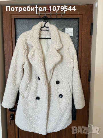 Бяло дамско палто тип teddy bear