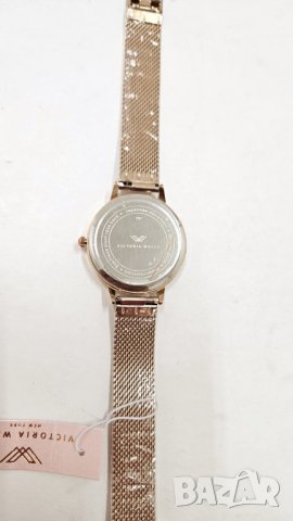 Златисто розов дамски часовник с верижка Victoria Walls, снимка 5 - Дамски - 42112587