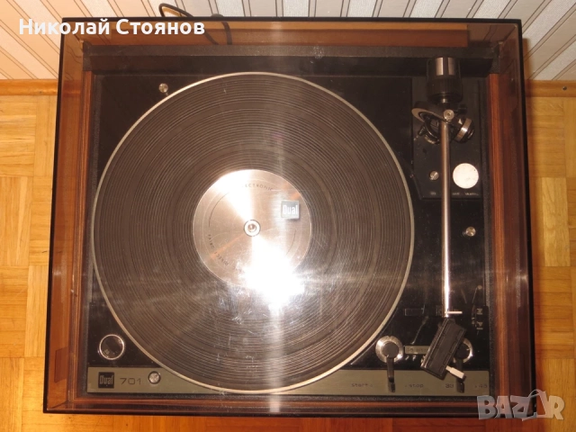  Грамофон Dual 701