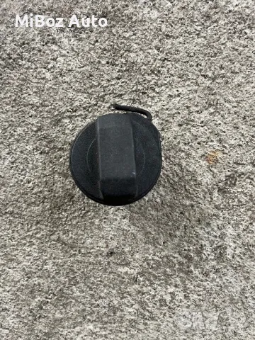 Капачка резервоар Фолксваген Голф 5 VW Golf