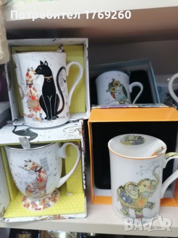 Продавам чаши с лъжичка в кутия! 