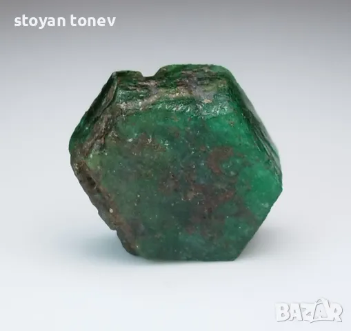 Голям изумруден кристал в топ зелен цвят - 18.50кт.! Нов!, снимка 4 - Други - 49831370