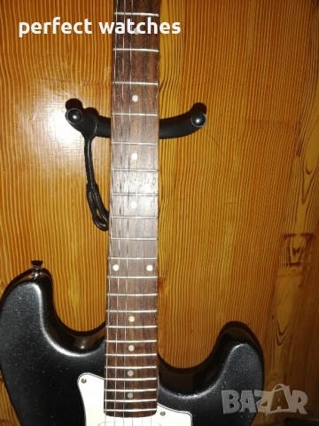 Електрическа китара Power Play с кубе и свързващ аудио кабел , снимка 4 - Китари - 52389404