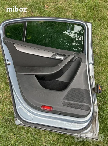 Врата Фолксваген Пасат VW Passat b7, снимка 7 - Части - 56171112
