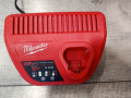 Milwaukee зарядно и батерия 12V  4 AH Зарядно C12 C Батерии M 12 B 4 , снимка 2
