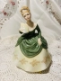 порцеланова статуетка , снимка 1