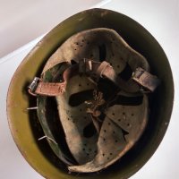 Стара военна каска. , снимка 7 - Антикварни и старинни предмети - 42318205