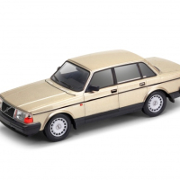 1:24 Метални колички: Volvo 240 GL (Волво) Welly, снимка 1 - Колекции - 44510874