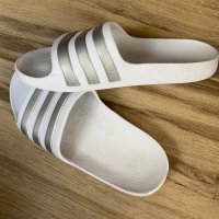 Оригинални бели чехли Adidas ! 35 н, снимка 7 - Детски сандали и чехли - 42390340