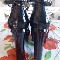 Дамски обувки, снимка 2 - Дамски елегантни обувки - 42001085