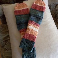 Ръчно плетени мъжки чорапи размер 45, снимка 2 - Мъжки чорапи - 41767608