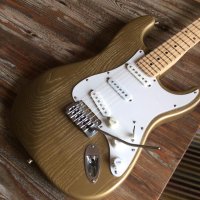 Addiction  Aztec Gold Stratocaster, снимка 7 - Китари - 44507423