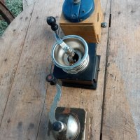 Стара мелница за кафе или подправки, снимка 2 - Антикварни и старинни предмети - 41699071