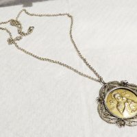 Възрожденска Сребърна икона, амулет, накит, медальон с Богородица, Дева Мария - Панагия  - Богородиц, снимка 2 - Колиета, медальони, синджири - 30015891