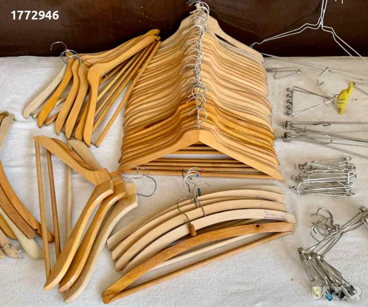 Закачалки за дрехи дървени, метални на едро или дребно, снимка 1