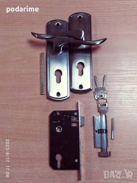 Комплект за китайска врата, междуцентрие 58 мм - брава, дръжки, патрон, снимка 1