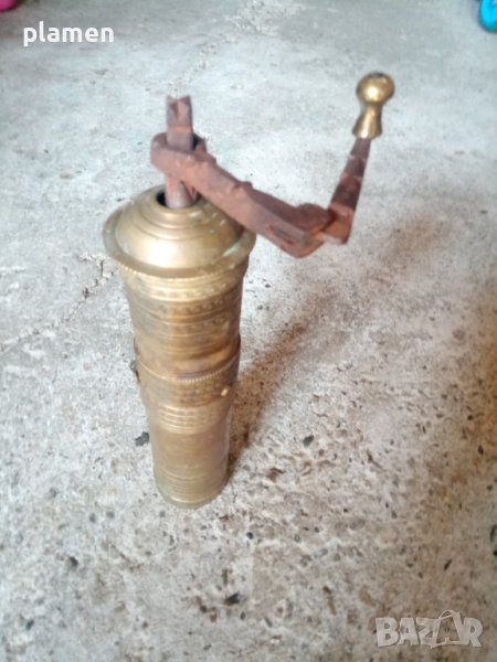 Османска бронзова мелничка за подправки, снимка 1
