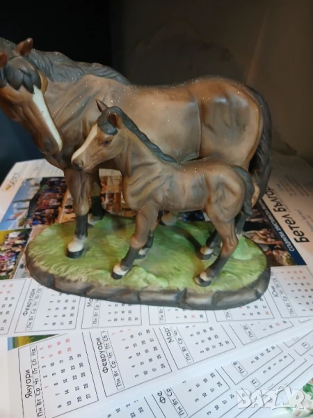 Кобила с конче,бисквитен порцелан,Alfretto,Italy, снимка 1
