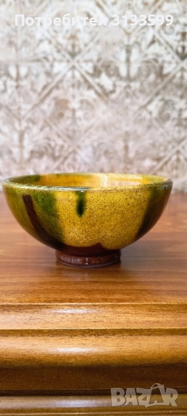 Три КЕРАМИЧНИ съдчета за ядки; Две стъклени купички за крем, снимка 1