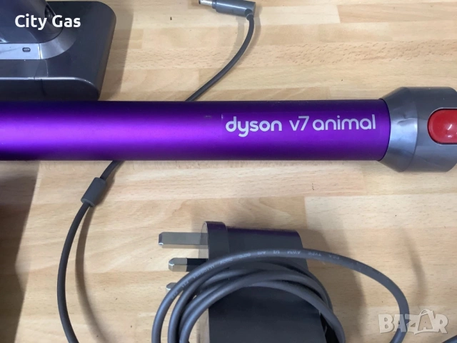 Вертикална прахосмукачка Dyson V7 animal, снимка 14 - Прахосмукачки - 53423179