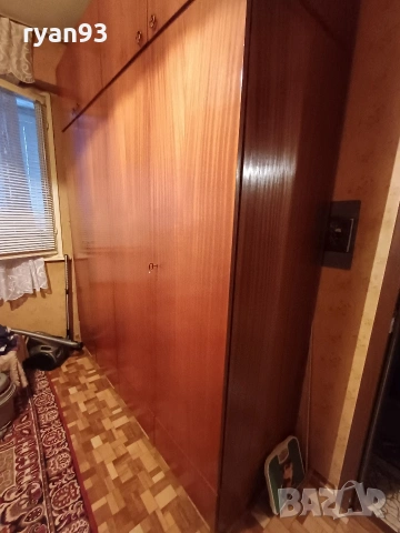 Масивен гардероб с надстройка , снимка 3 - Гардероби - 53587220