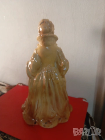 статуетка - викторианска дама, снимка 5 - Други ценни предмети - 53837886