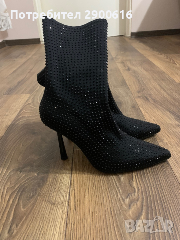 Ботуши , снимка 2 - Дамски ботуши - 44768627