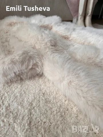 Пухкаво бяла/екрю палто Bershka, снимка 9 - Палта, манта - 50288342