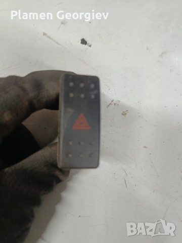 Бутон / копче за авариини за Сузуки Игнис 2