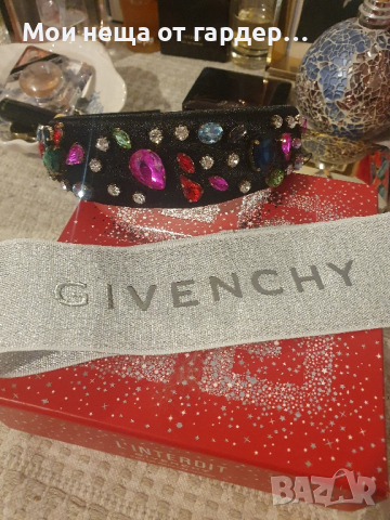 Диадема с кристали Zara ,Givenchy., снимка 4 - Аксесоари за коса - 44570338