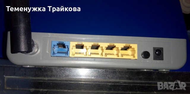 Продаваме два модела стари рутери, снимка 3 - Друга електроника - 41765702