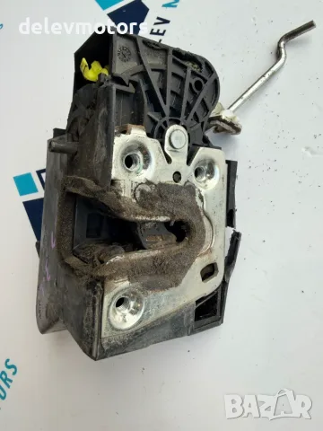 825033052R задна лява брава от Dacia Sandero 3, двигател H4DF480, 1.0 TCe ECO-G, 101 кс., 2025 г., снимка 3 - Части - 55836549