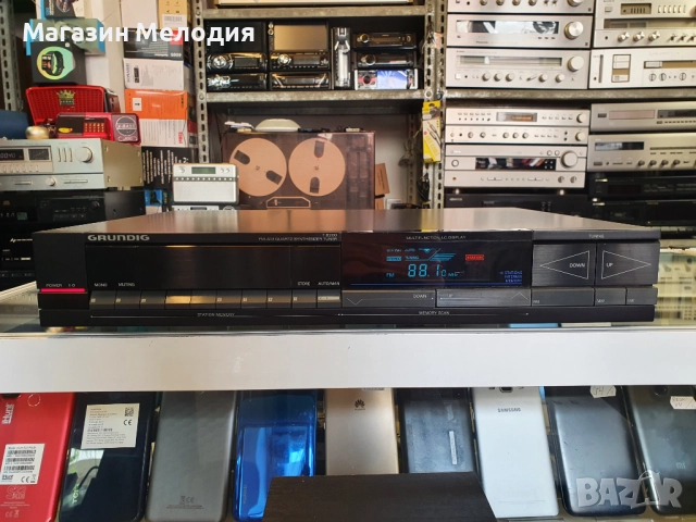 Тунер GRUNDIG T 8200 В перфектно техническо и много добро визуално състояние.