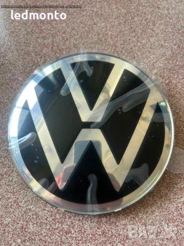 Оригинална Емблема Предна Решетка Golf R / GTI / Jetta /-  5H0853601H, снимка 3 - Части - 53217685