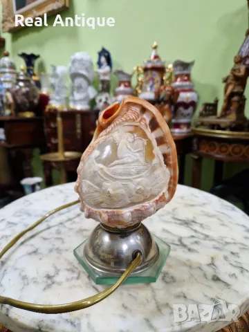 Уникат - Рядка антикварна колекционерска лампа от раковина ръчно гравирана , снимка 2 - Други ценни предмети - 50153508