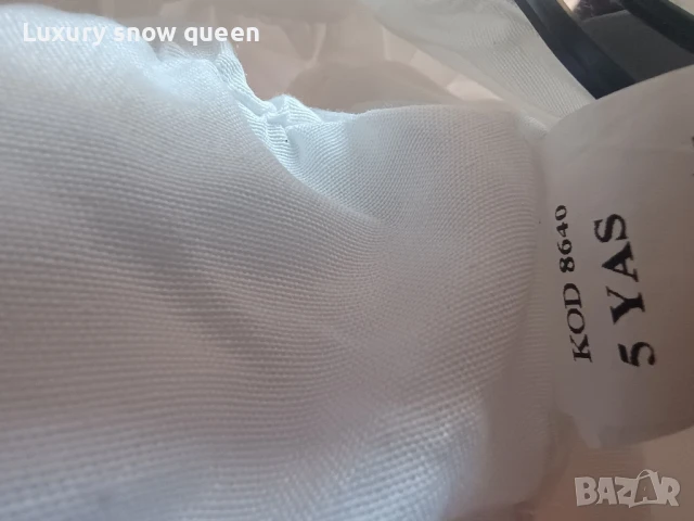 Бяла рокля 5г. , снимка 2 - Детски рокли и поли - 50493592