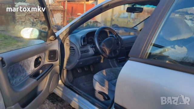 Рено Лагуна 1.8 Комби, снимка 2 - Автомобили и джипове - 53802345