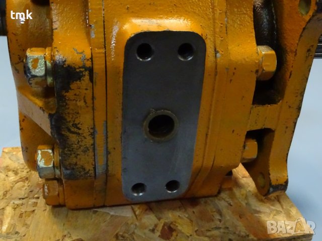 Хидравлична помпа за булдозер Komatsu Hydraulic pump for Bulldozer D85C-1/D155A-1, снимка 4 - Резервни части за машини - 42364775