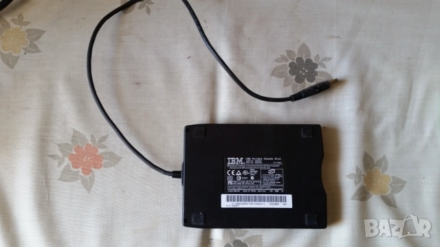 Ibm MPF82E USB Floppy Disk Drive, снимка 3 - Друга електроника - 53474498