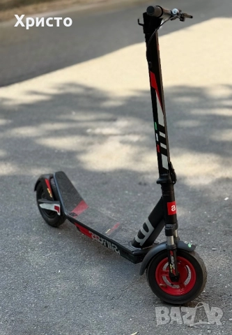 Електрическа тротинетка Aprilia ESR2 Evo, 500W, Автономност 50 км , снимка 3 - Мотоциклети и мототехника - 51692123