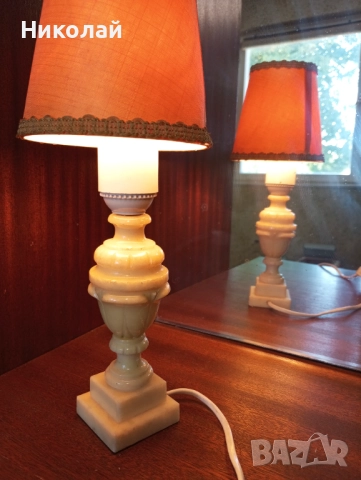 Мраморна нощна лампа, снимка 2 - Настолни лампи - 52079129