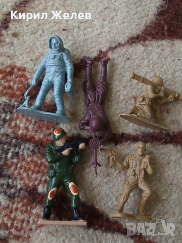 Войници пластмасови 5 броя 46970