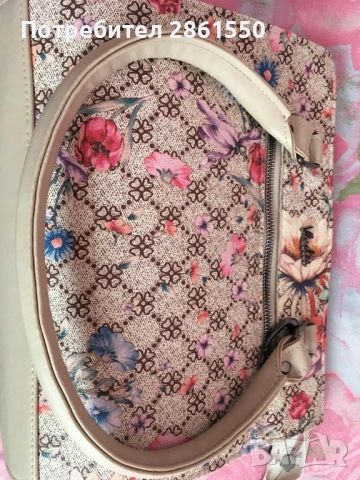 Дамска чанта , снимка 3 - Чанти - 51470546