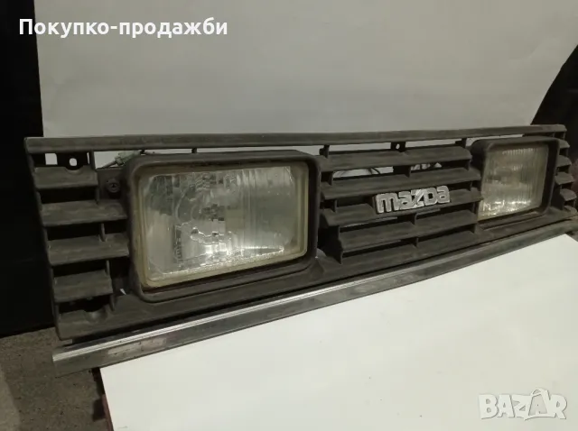 Mazda 323 BD 1980 1981 1982 HELLA Двойна решетка на фаровете Дълги светлини, снимка 2 - Части - 48158884