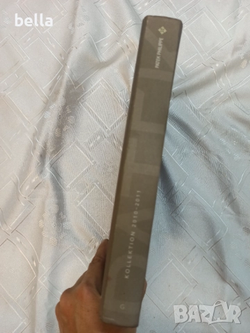 Луксозен каталог на часовници Patek Philippe Geneve Collection 2010-2011 гланцирани  235 страници, снимка 2 - Антикварни и старинни предмети - 51617138