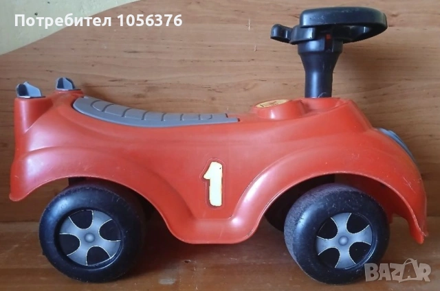 Продавам детска кола.