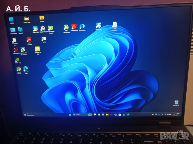 Лаптоп Lenovo Legion 5 с i9-14900HX, 32 GB ram, RTX 4070, 1600p, 240 Hz и 2 TB NVMe