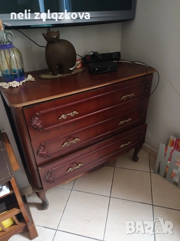 Скрин с три чекмеджета 